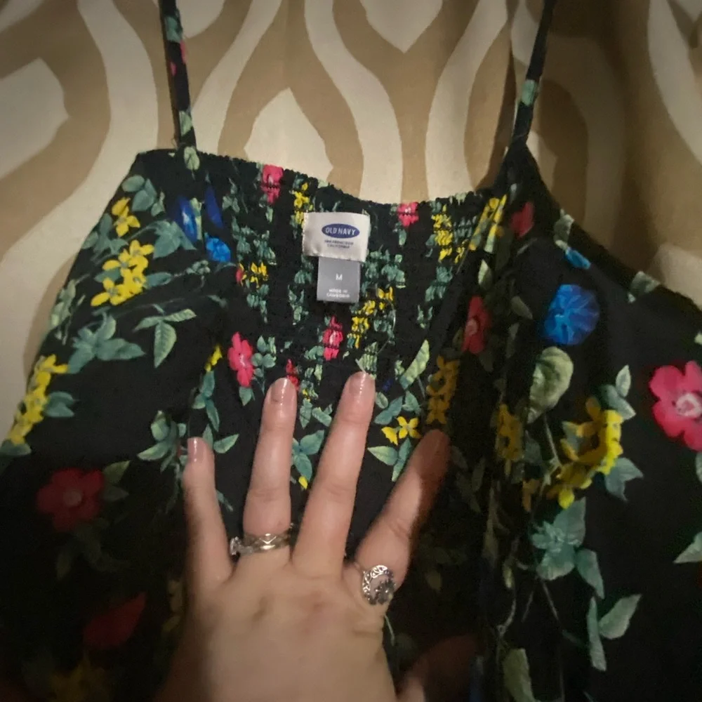 SPRING 🌱🌸 body forming flowy dress - Picture 4 of 6